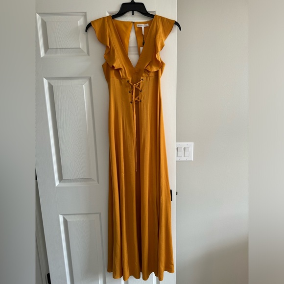 BCBGeneration Dresses & Skirts - BCBG Maxi Sun Dress